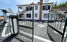 Comfortable 2-Bedroom Apartment For Relaxing Stays
