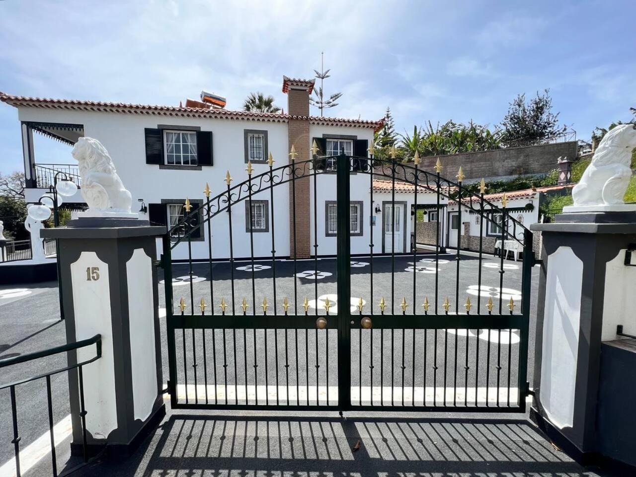 Comfortable 2-Bedroom Apartment For Relaxing Stays Funchal  Esterno foto