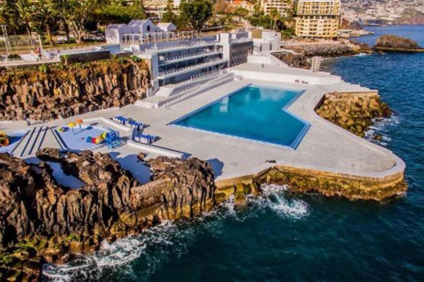 Comfortable 2-Bedroom Apartment For Relaxing Stays Funchal  Esterno foto