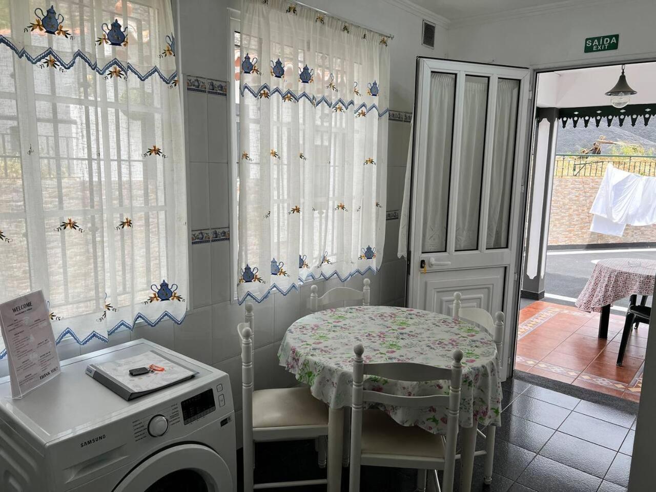 Comfortable 2-Bedroom Apartment For Relaxing Stays Funchal  Esterno foto